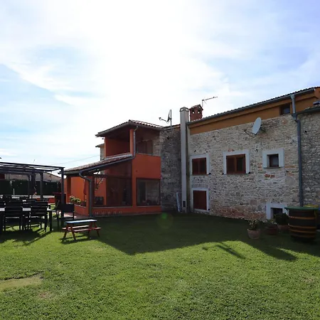 Bed and breakfast Casa Rustica 4*